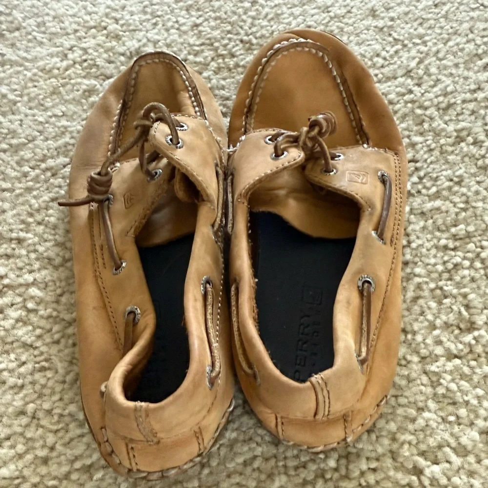 Boys authentic Speer top-Sider boat shoe gently used size 6